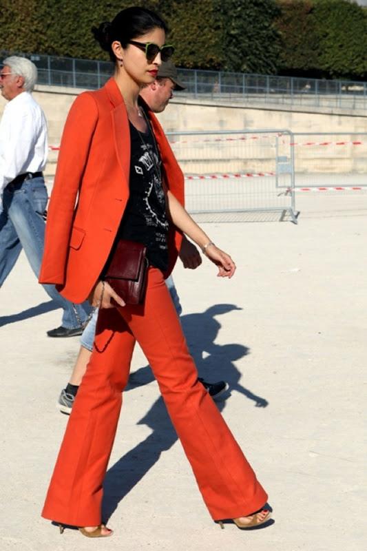 RED-PANTS-TOP-LIPS-CAROLINE-ISSA-FASHION-WEEK-VOGUE-ITALIA-STREET-STYLE-1