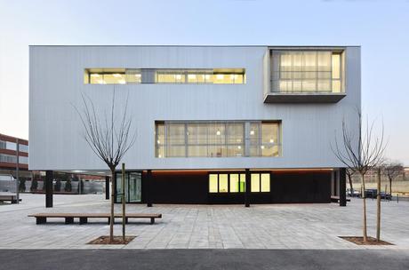 Pluriequipamiento en el barrio de Casablanca, Sant Boi - F2M Arquitectura
