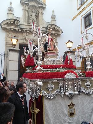 El Grupo Joven en la procesión del Niño Jesús de Praga de la Colegial del Santo Ángel.