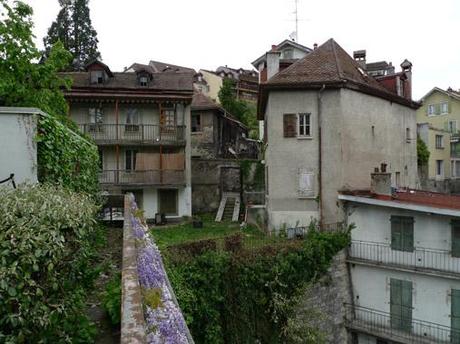 Rehabilitación ecológica en Lausanne / Ecological Rehabilitation in Lausanne Rehabilitación ecológica en Lausanne / Ecological Rehabilitation in Lausanne