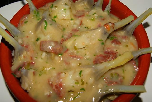 Alcachofas a la veloute con jamon