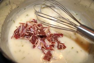 Alcachofas a la veloute con jamon