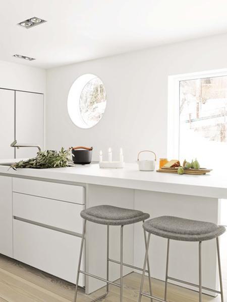 vitra decoración suelos de Dinesen suelo de madera de diseño de lujo sillas Gubi 5 sillas eames puro estilo nórdico decoración puro estilo nórdico muebles de ikea muebles de diseño nórdico muebles de diseño italianos muebles de diseño americanos mesa Cicognino los electrodomésticos de Gaggenau las sillas LC1 de Le Corbusier lámparas de diseño fritz hansen decoración el sillón PK22 de Poul Kjærholm para Fritz Hansen diseño de interiores decorar casas decoración supercasas super casas decoración muebles de diseño decoración minimalista salón cocina decoración en blanco decoración de interiores cocina de Bulthaup casas con grandes ventanales decoración blog interiorismo blog interiores blog estilo nórdico blog decoración 