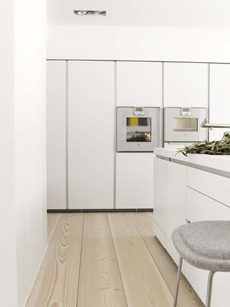vitra decoración suelos de Dinesen suelo de madera de diseño de lujo sillas Gubi 5 sillas eames puro estilo nórdico decoración puro estilo nórdico muebles de ikea muebles de diseño nórdico muebles de diseño italianos muebles de diseño americanos mesa Cicognino los electrodomésticos de Gaggenau las sillas LC1 de Le Corbusier lámparas de diseño fritz hansen decoración el sillón PK22 de Poul Kjærholm para Fritz Hansen diseño de interiores decorar casas decoración supercasas super casas decoración muebles de diseño decoración minimalista salón cocina decoración en blanco decoración de interiores cocina de Bulthaup casas con grandes ventanales decoración blog interiorismo blog interiores blog estilo nórdico blog decoración 