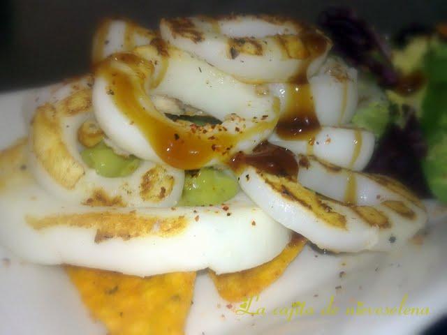 Anillas de calamar con guacamole