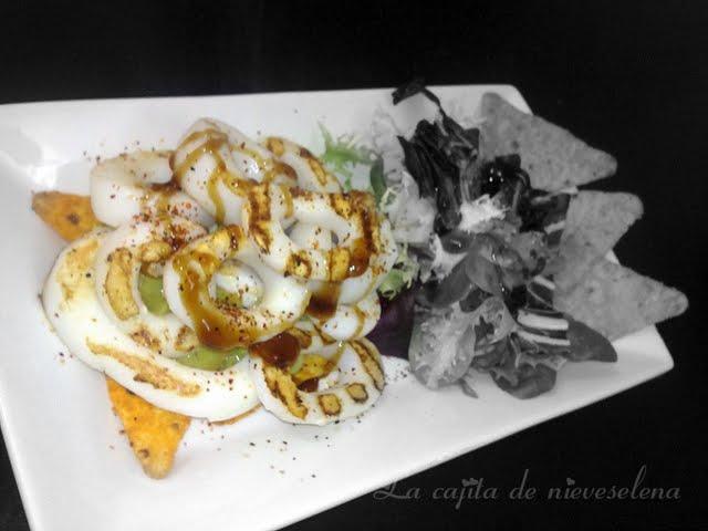 Anillas de calamar con guacamole