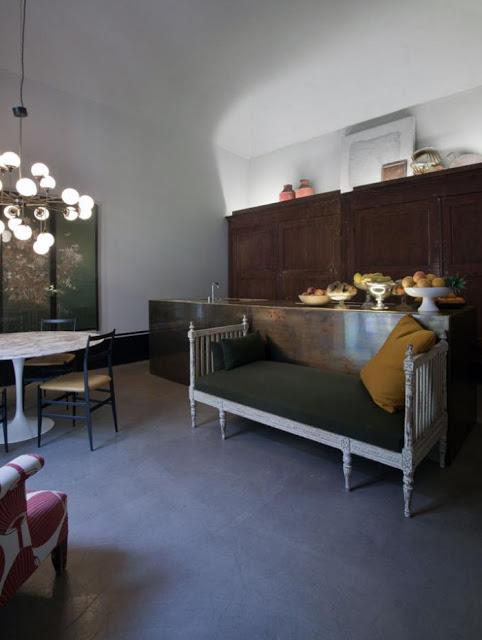 Lo viejo y lo nuevo en un apartamento de Milán