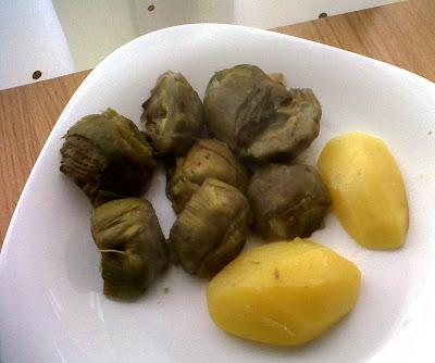 Hervido de alcachofas