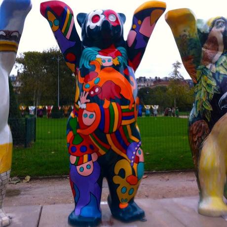 París en Octubre. United Buddy Bears en la Torre Eiffel