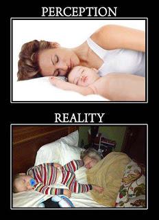 Mi hijo juega kickboxing mientras duerme