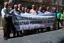 Pensionistas en defensa de sus derechos reclaman al Estado