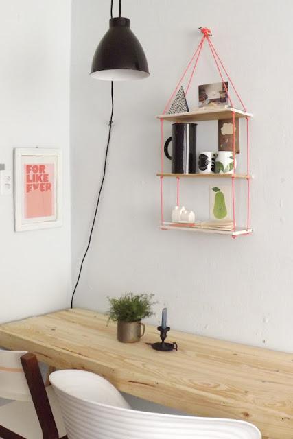 Estantería_estilo_nórdico_hecha_a_mano_con_muebles_recuperados