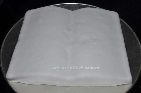 Una tarta de libro Tarta libro fondant 3