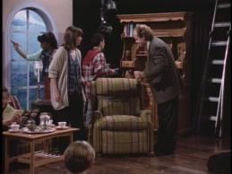 Frasier: capitulo 01x19; Devuélvele su butaca