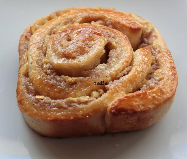 Rolls de canela y manzanas ( cinnamon apple rolls) Rulli - Bullar
