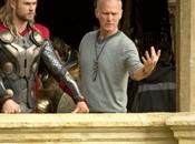 'Thor' Mostrara otra chicas enorme martillo