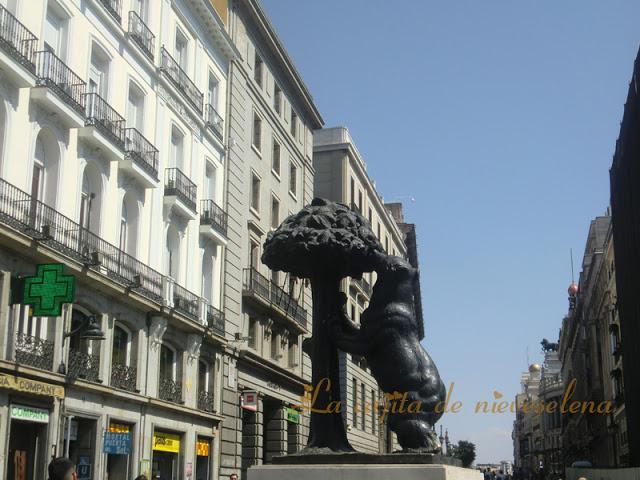 Madrid en tres plazas y algunas curiosidades