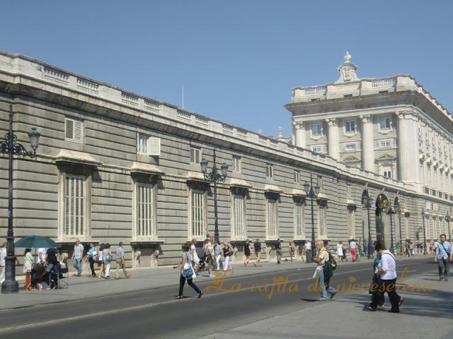 Madrid en tres plazas y algunas curiosidades