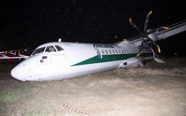avión de alitalia accidentado en Fiumicino