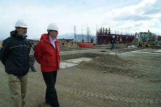 GOBERNADOR SALAS DESTACÓ CIFRAS DE DESOCUPACIÓN DESDE OBRAS DEL POLIDEPORTIVO DE NATALES