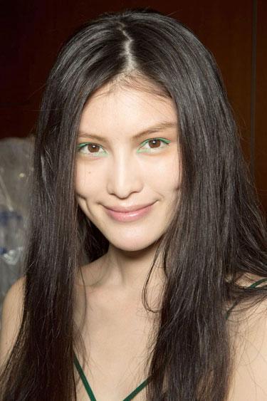 Tendencias primavera/verano 2013: maquillaje, uñas, peinados. Tendencias primavera/verano 2013: maquillaje, uñas, peinados.