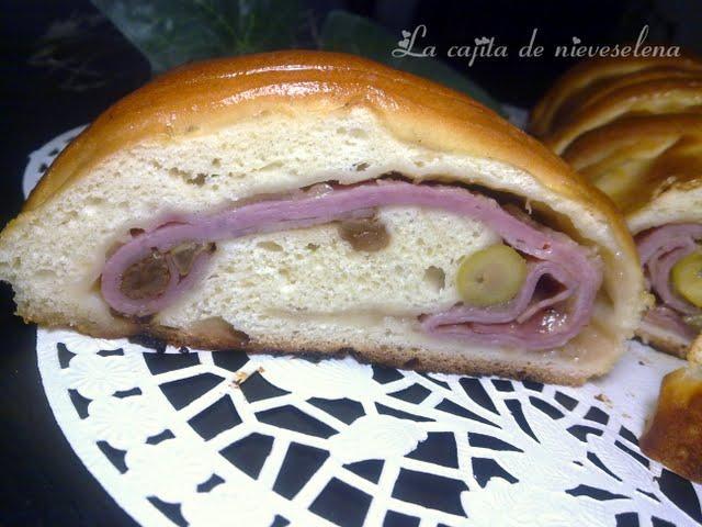 Pan de jamón con paté de cebolla