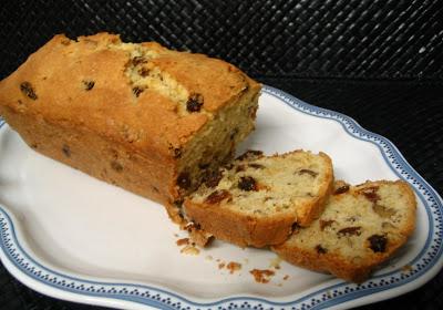 BIZCOCHO CON NUECES, ALMENDRAS Y PASAS