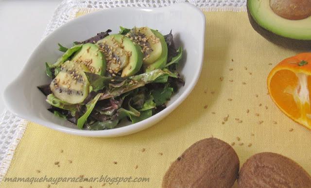 ENSALADA DE AGUACATE Y KIWI