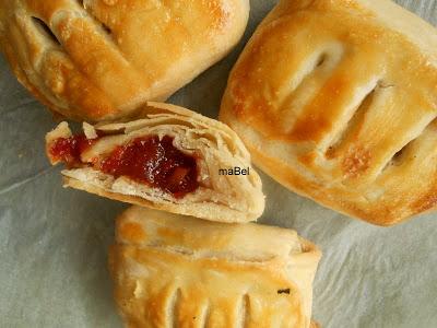 Paquetitos de hojaldre sin hojaldre (Guava Pastry)