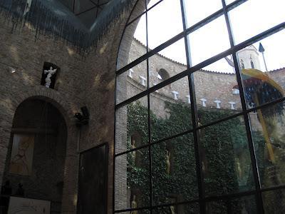 Visita a Figueres, la ciudad de Dalí Visita a Figueres, la ciudad de Dalí