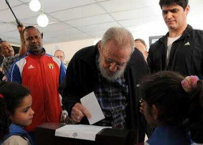Fidel Castro ejerció su derecho al voto [Fotos y videos]