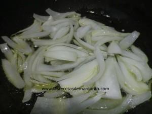 solomillo y Solomillo de ternera con cebolla caramelizada y ciruelas al Oporto.