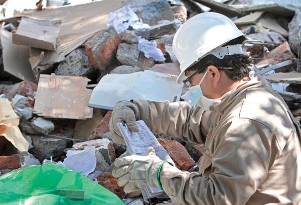 Proceso: un bombazo; Reforma: para ocultar