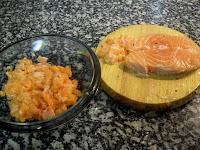 Tartar de salmón y aguacate con chutney de mango