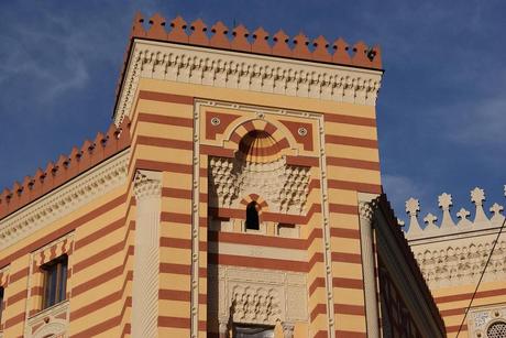 Vijecnica. La biblioteca de Sarajevo Vijecnica. La biblioteca de Sarajevo