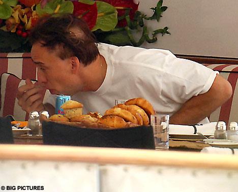 Nicolas cage y sus distintos cortes de pelo