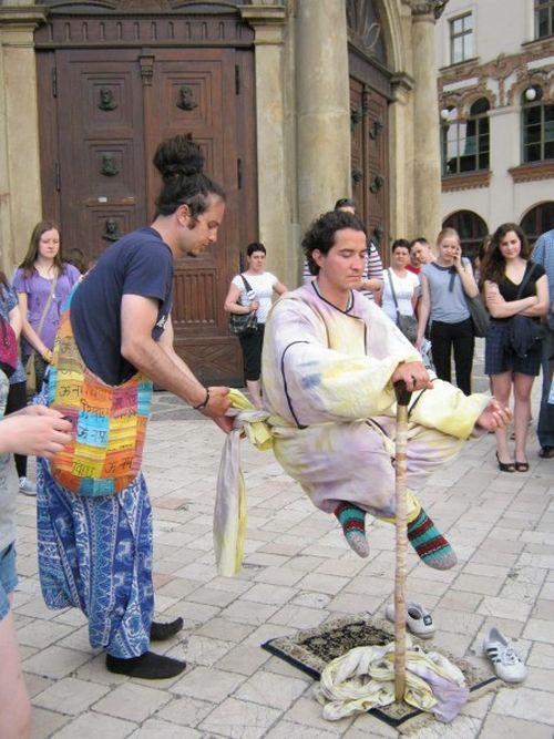 Levitando en la calle