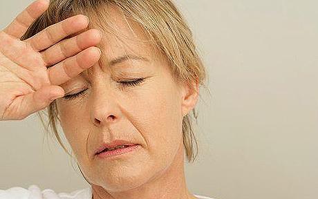 Las mejores hierbas usados ​​para tratar los sofocos y sudores nocturnos