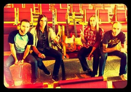 De izqda a dcha: Roberto Lozano, Javier Vacas, Fernando Pardo y David Krahe. Los Corones en Arizona durante la grabación del disco. Foto de: loscoronas.com