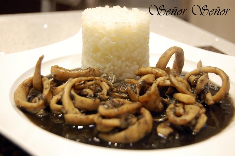 La mejor receta de calamares en su tinta, la receta casera de mi madre!