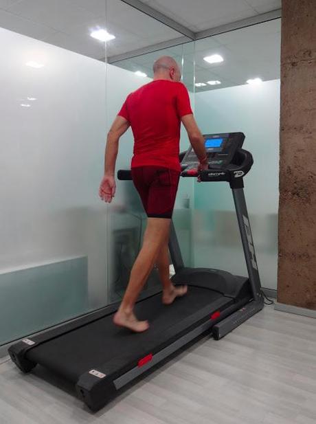 Las plantillas deportivas un elemento aconsejable para prevenir y tratar lesiones en los corredores. Reportaje completo del proceso de elaboración en Plantillas Deportivas Ianes... Desde ahora voy a entrenar y correr con ellas...!!! Las plantillas deportivas un elemento aconsejable para prevenir y tratar lesiones en los corredores. Reportaje completo del proceso de elaboración en Plantillas Deportivas Ianes... Desde ahora voy a entrenar y correr con ellas...!!!