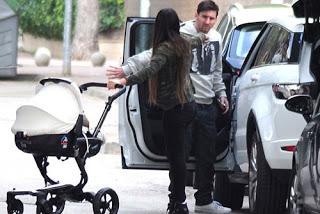 El coche de bebe de Messi ahora lo puede comprar en América