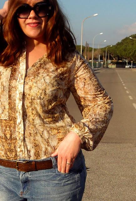 Blazer, Snake Print y Boyfriend Jeans