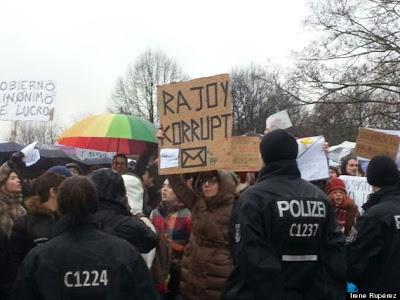 En Berlín, recibieron a Rajoy al grito de 'Korrupt'