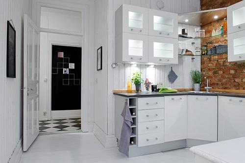 CON MUCHO BLANCO Y NEGRO