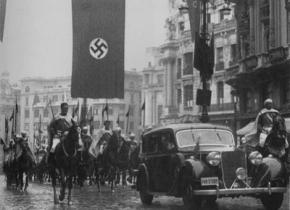 Imagen de la comitiva que recibió al Embajador Aleman en España a su encuentro con Franco en enero de 1943