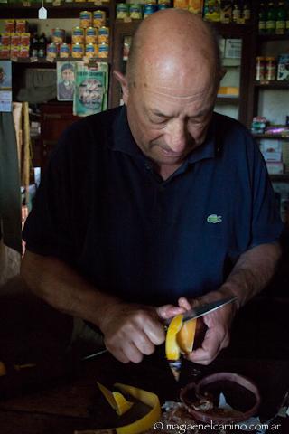 Pulpería en Campodónico (el día que jugamos por primera vez a las bochas) 12-42