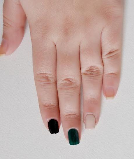 Review: 402 Negro jelly con glitter verde muy fino - Yes love. Review: 402 Negro jelly con glitter verde muy fino - Yes love.