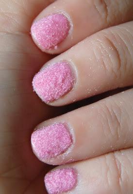 Review: Baby pink velvet nails.