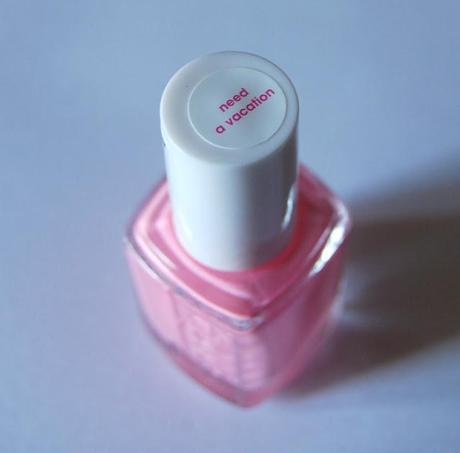 Review: 19 Need a vacation - Essie.